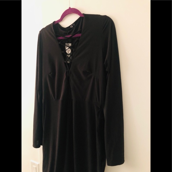 Plus Rhianne Lace Up Detail Midi Dress - Picture 3 of 9